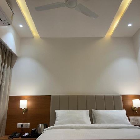 Hotel Neem Heritage Shirdi Eksteriør bilde