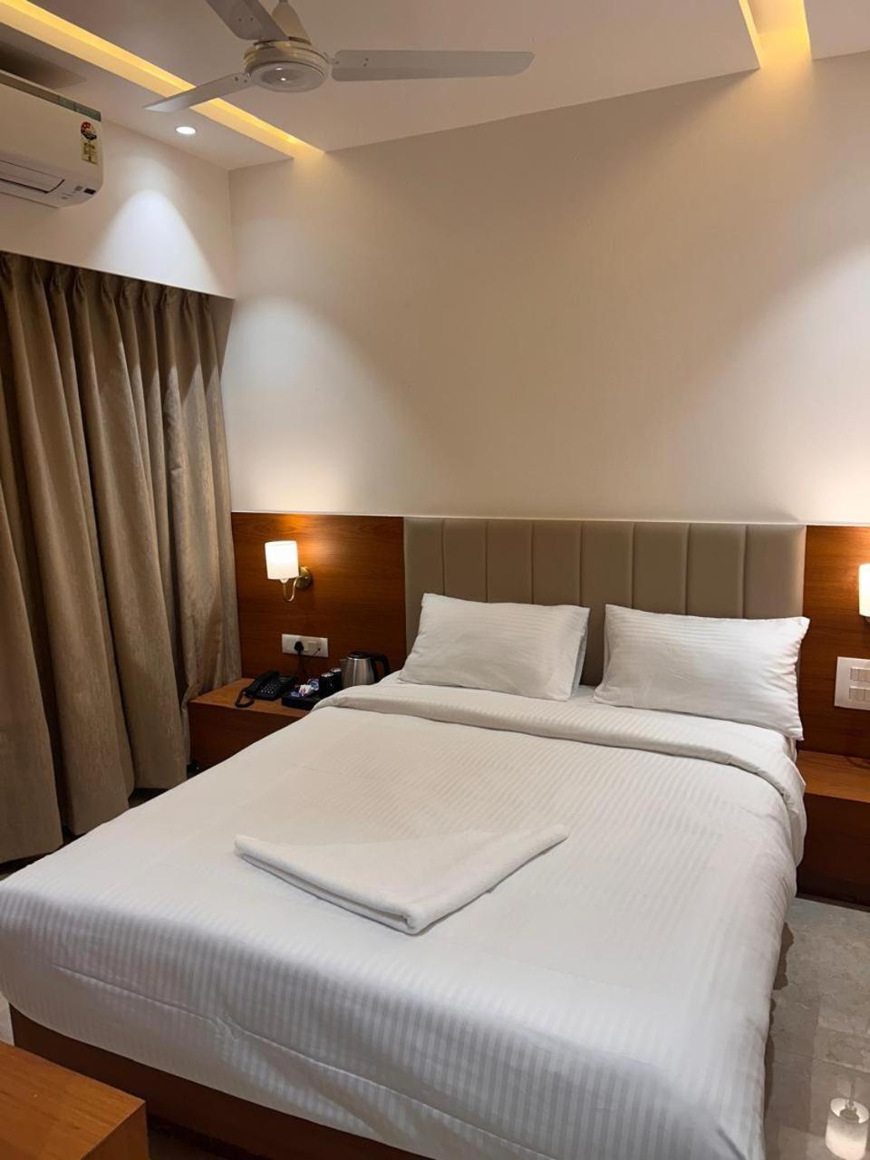 Hotel Neem Heritage Shirdi Eksteriør bilde