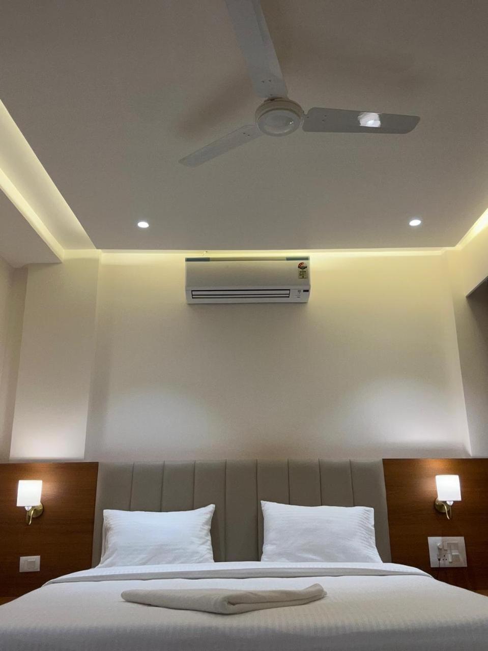 Hotel Neem Heritage Shirdi Eksteriør bilde